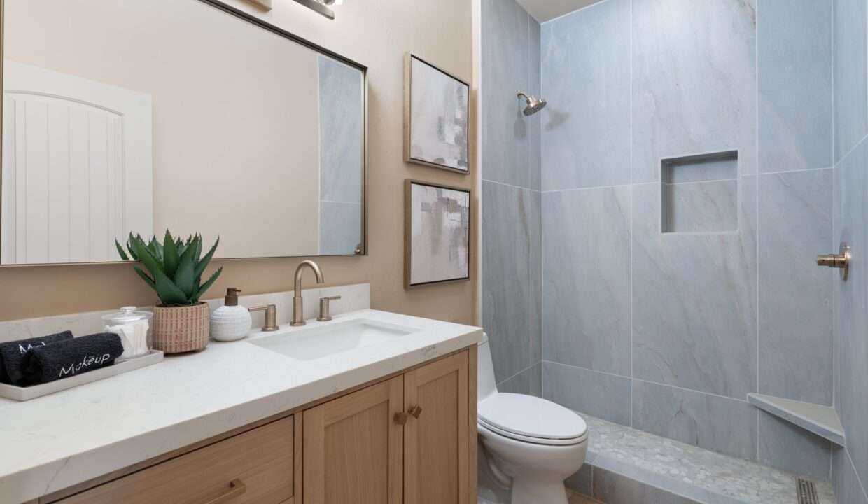 55-web-or-mls-QVB03239