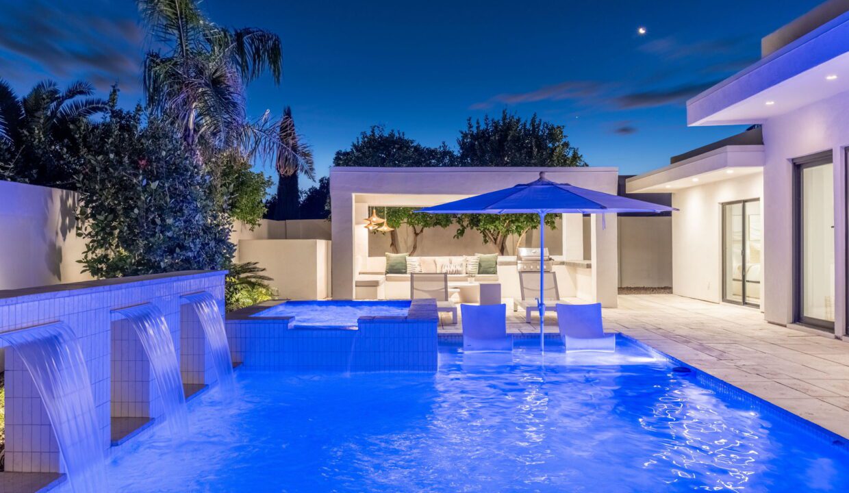 scottsdale airbnb vacation rental pool villa luxury estate (23)