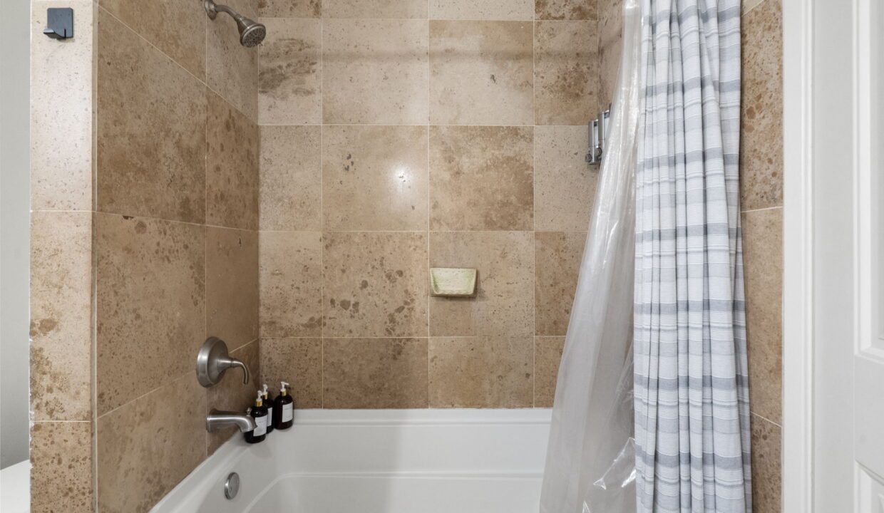 10-web-or-mls-Photo Jun 23 2018, 9 14 22 AM