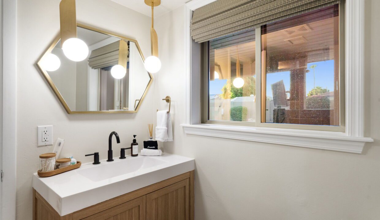 30-web-or-mls-Photo Jun 23 2018, 9 30 36 AM